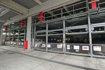 敷地内駐車場（屋内機械式）