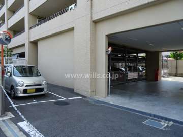敷地内駐車場（屋内機械式）