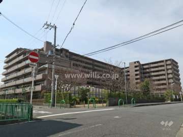 ローレルコート茨木桜通りの外観（北東側から）