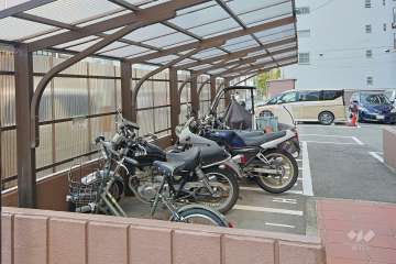駐輪場とバイク置場　