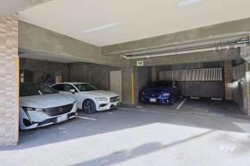 敷地内駐車場（屋内平面式）