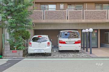 敷地内駐車場（屋外平面式）