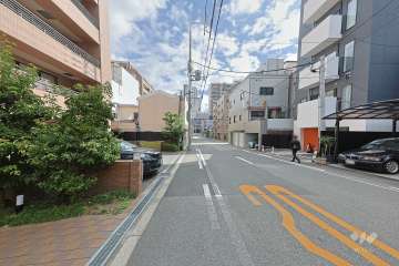 敷地南側の前面道路