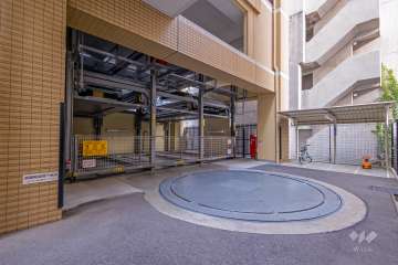 敷地内駐車場（屋内機械式）