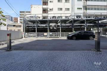 駐車場の出入口