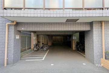 駐車場の出入り口
