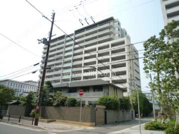 プラウド伊丹郷町レジデンスの外観（南東側から）