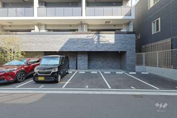 敷地内駐車場（屋外平面式）