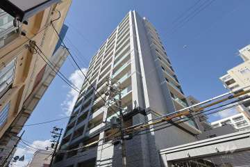 ローレルコート上本町五丁目の外観（南東側から）