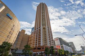 ザなんばタワーレジデンスインなんばパークスの外観（北西側から）