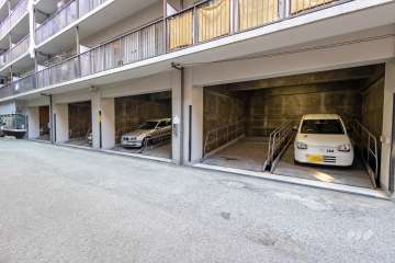 敷地内駐車場（屋内平面式）