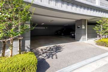 駐車場の出入り口