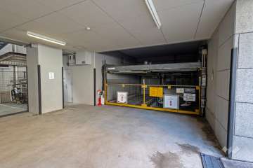 敷地内駐車場（屋内機械式）