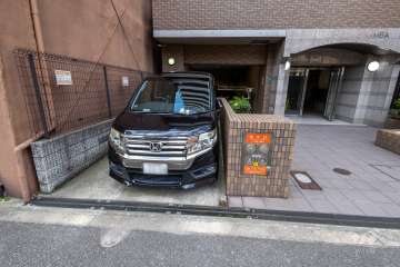 敷地内駐車場（屋外平面式）
