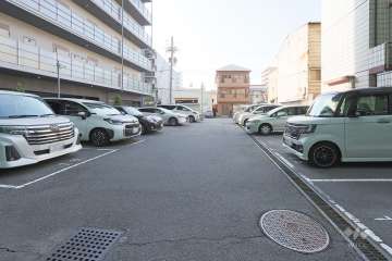敷地内駐車場（屋外平面式）