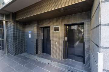 駐輪場の出入口