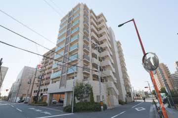 富士林プラザ13番館の外観（北東側から）