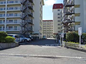 敷地内へ出入り口