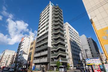 プレサンス難波駅前の外観（南西側から）