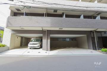 敷地内駐車場（屋内平面式）