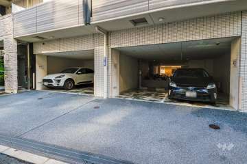 敷地内駐車場（屋内平面式）