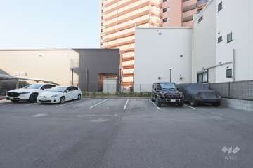 敷地内駐車場（屋外平面式）
