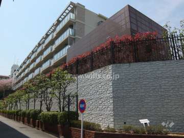 ブランズ芦屋パークフロントの外観（北東側から）
