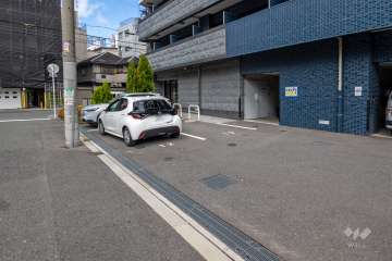 敷地内駐車場（屋外平面式）