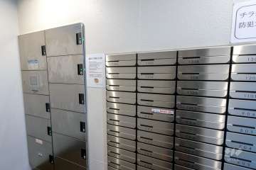 宅配ボックスと共用ポスト