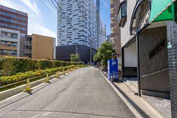 敷地南東側の前面道路