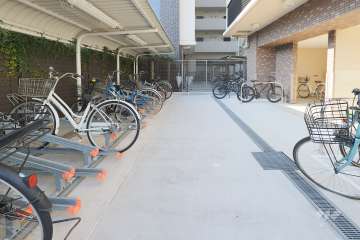 駐輪場（屋根付き）