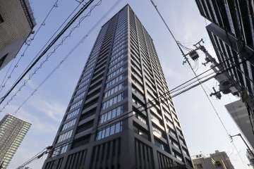 THE-CROSS-CITY-TOWERの外観（北西側から）