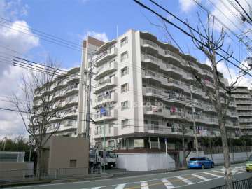 豊中向ヶ丘コーポラスの外観（南東側から）