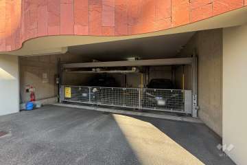 敷地内駐車場（屋内機械式）