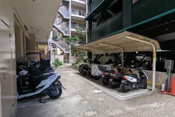 バイク置場