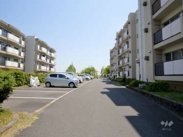 敷地内駐車場（屋外平面式）