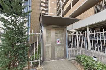 駐輪場の出入口