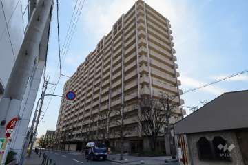 ステイツ城東グランプレイスの外観（北東側から）