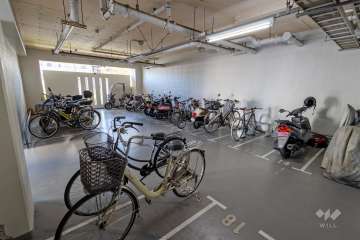 屋内に設けられた駐輪場・バイク置場
