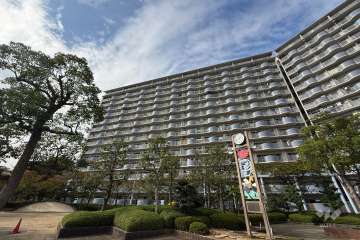 ファミールハイツ城東B棟の外観（南東側から）