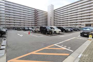 敷地内駐車場（屋外平面式）