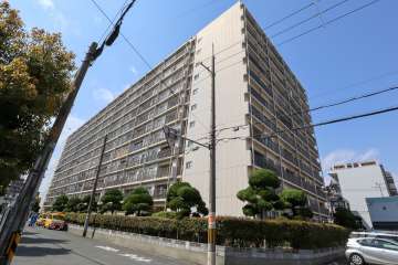 京橋第一コーポの外観（東側から）