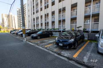 敷地内駐車場（屋外平面式）