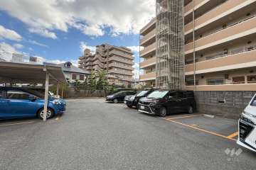 敷地内駐車場(屋外平面式)