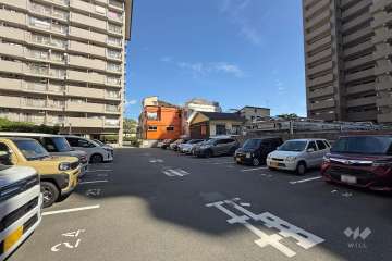 敷地内駐車場(屋外平面式)