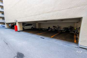 敷地内駐車場（屋内平面式）