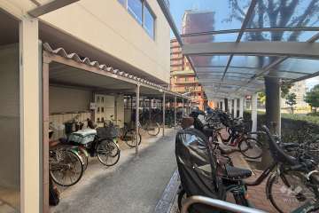駐輪場（屋根付き）