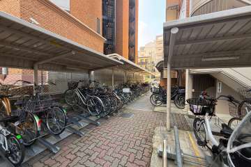 駐輪場（屋根付き）