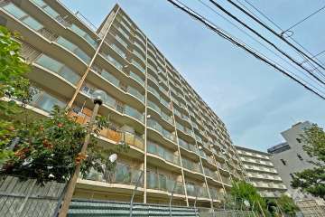 ハイム関目の外観（南西側から）