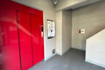 エントランスホール